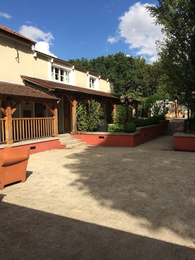 Auberge Du Cheval Blanc, Jossigny, France