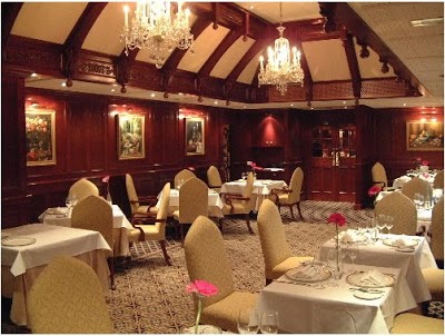 BARN HOTEL, Uxbridge, United Kingdom