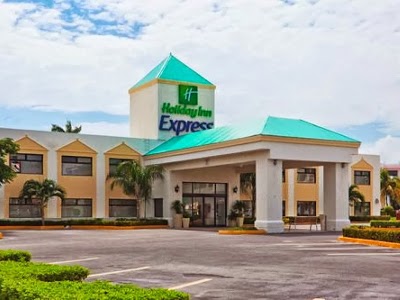 Holiday Inn Express Cancun Zona Hotelera, Cancun, Mexico