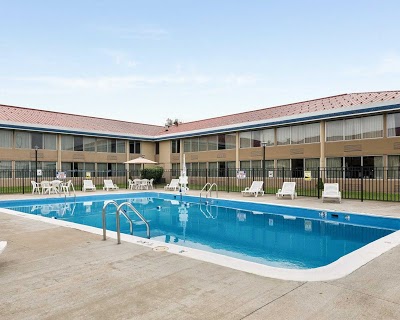 ECONO LODGE INN AND SUITES TRIA, Wheeling, United States of America