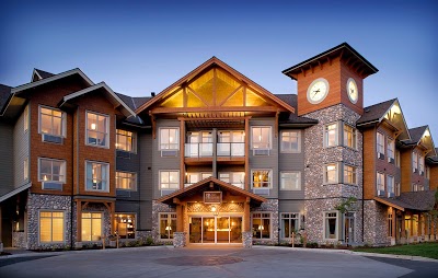 OLD HOUSE VILLAGE HOTEL, Courtenay, Canada
