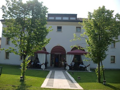 Albergo Antica Corte Marchesini, Campagna Lupia, Italy