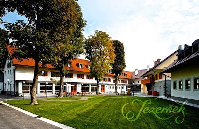 Dvor Jezer, Cerklje na Gorenjskem, Slovenia