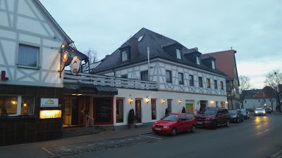 RINGHOTEL LANDHOTEL 3 KRONEN, Adelsdorf, Germany