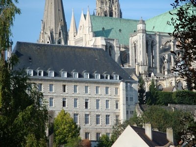 Hotellerie Saint Yves, Chartres, France