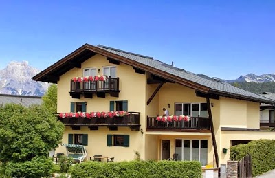 Alpenlandhaus Menardi Hotel, Seefeld, Austria