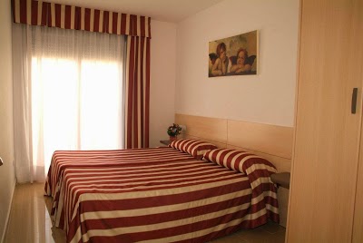 Apartamentos Neptuno, Calella, Spain