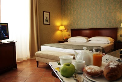 HOTEL NUVO, Naples, Italy