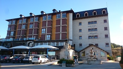 Complejos J. Enrimary, Puebla de Sanabria, Spain