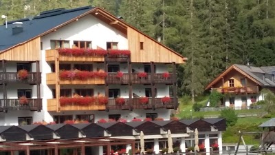 Hotels Dolomitenhof & Chalet Alte Post, Sesto, Italy