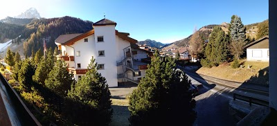 Hotel Dorfer, Selva Di Val Gardena, Italy