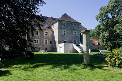 Wasserschloss Mellenthin, Mellenthin, Germany
