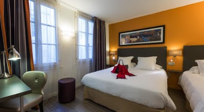 HOTEL DES DEUX ILES, Paris, France