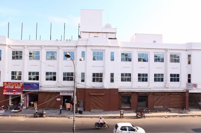 Everest Hotel, Chennai, India