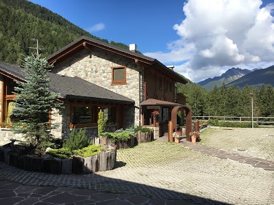 Hotel La Tana dell'Orso, Ponte Di Legno, Italy