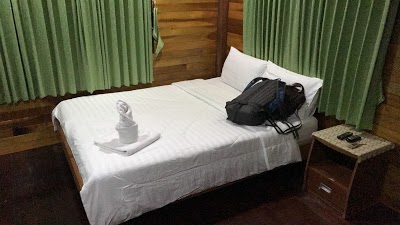 Baan Tai Rom Yen Resort, Surat Thani, Thailand