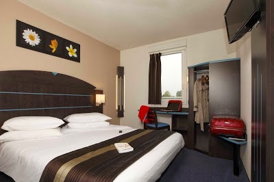 Hotel Akena City Saint-Malo Dol-de-Bretagne, Dol-de-Bretagne, France