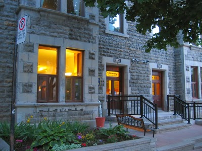 UNIVERSITY BED AND, MONTREAL, Canada