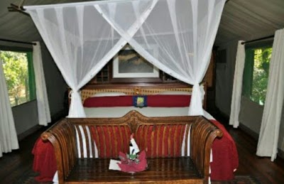 ZARAFA CAMP, Selinda Reserve, Botswana