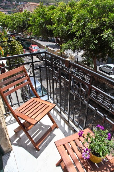 BOHEMIEN B AND B, Cefalu, Italy