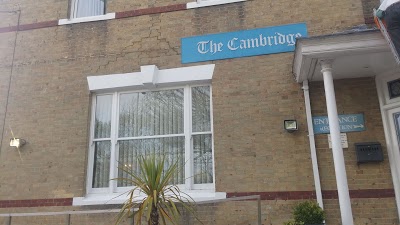 CAMBRIDGE HOTEL, Horley, United Kingdom