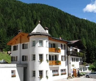 Albergo Ristorante La Baita, Livinallongo del Col di Lana, Italy