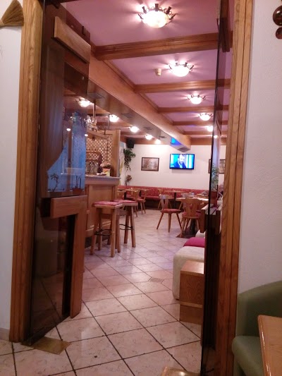 Hotel Villa Agomer, Canazei, Italy