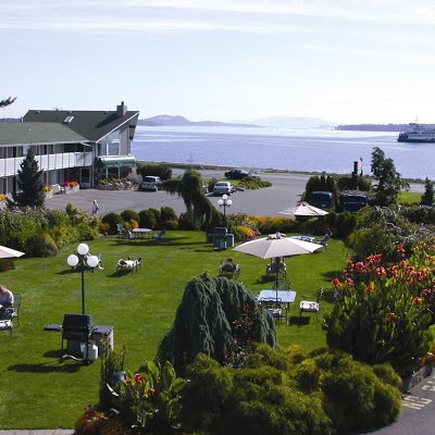 The Cedarwood Inn & Suites, Sidney, Canada
