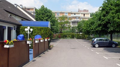 Hotel Bleu France, Eragny, France