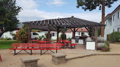 Sandy Beach Motel, Osoyoos, Canada