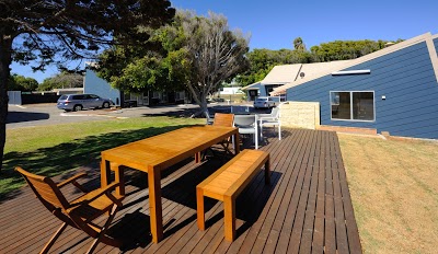 Abrolhos Reef Lodge, Tarcoola Beach, Australia