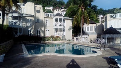 PARADISE COLUMBUS HEIGHTS APART, Ocho Rios, Jamaica