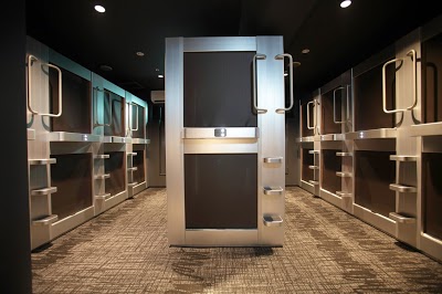 New Japan Capsule Hotel Cabana - Men Only, Osaka, Japan