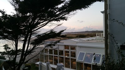 HOTEL DE LA PLAGE, Ste Anne La Palud, France