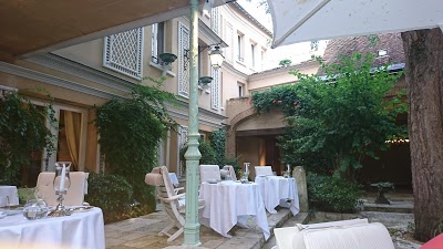 GRAND HOTEL DU LION D OR, Romorantin, France