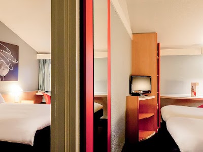 ibis Lyon Nord, Dardilly, France