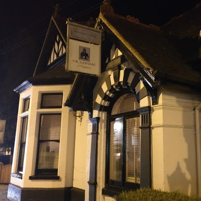 ELEPHANT HOTEL, Pangbourne, United Kingdom