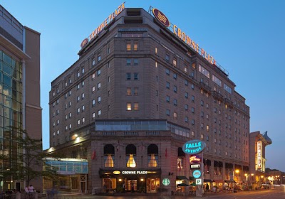 Crowne Plaza Niagara Falls Fallsview, Niagara Falls, Canada