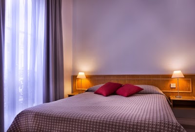 HOTEL LE COMPOSTELLE LE MARAIS, Paris, France