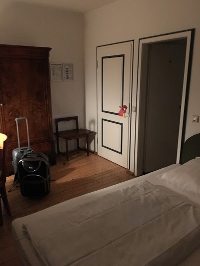 HOTEL ALTES PFARRHAUS BEAUMARAI, Saarlouis, Germany