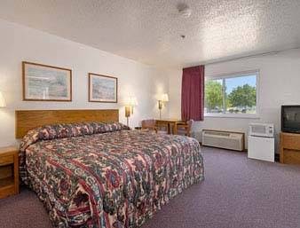 SUPER 8 WAVERLY, Waverly, United States of America
