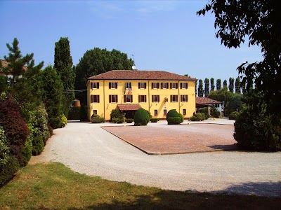 HOTEL ANTICO CASALE, Vigarano Mainarda, Italy