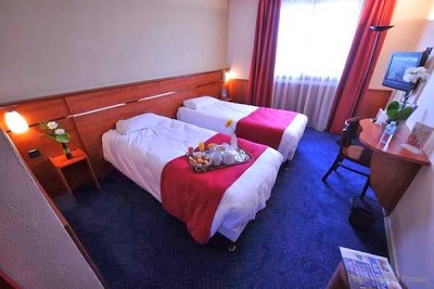 Brit Hotel Nantes Beaujoire - L'Amandine, Nantes, France