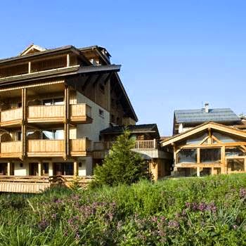 BW CHALET LES SAYTELS, Le Grand-Bornand, France