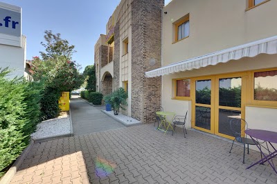 P'tit Dej-HOTEL B, Villeneuve-les-Beziers, France