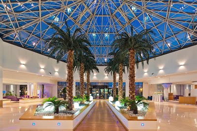 Novotel Convention & Wellness Roissy CDG, Roissy-en-France, France