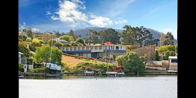 Waterfront Lodge Motel, Lutana, Australia