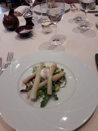 LE MONTRACHET, Puligny-Montrachet, France