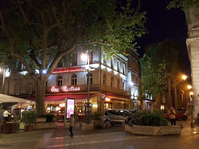 KYRIAD - AVIGNON PALAIS DES PAP, Avignon Sud, France