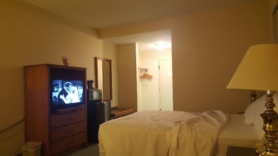 GOLD VAULT INN, Radcliff, United States of America